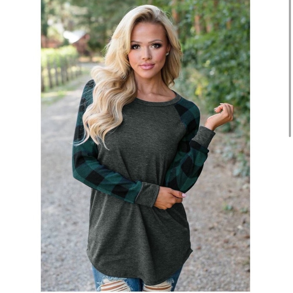 🌸 NWT Buffalo Check Long Sleeve Tee